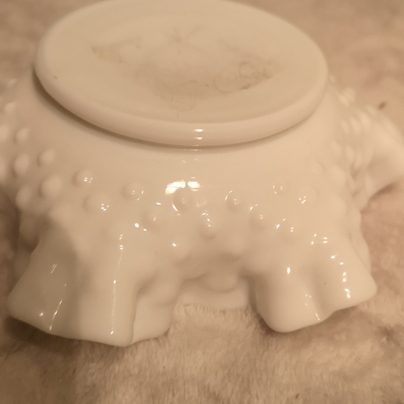 Vintage hobknob milk glass dish - Picture 2 of 2